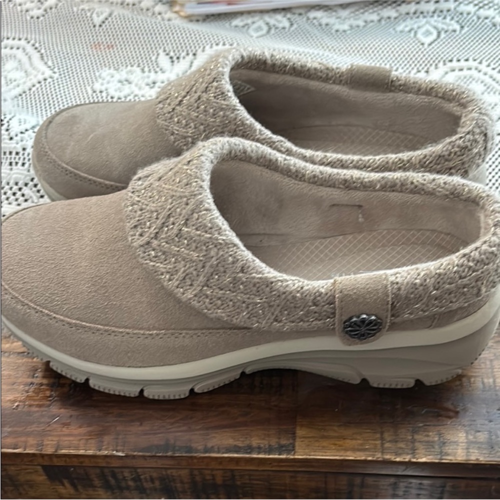 Skechers Easy Going Water-Repellent Suede Clogs - Full Bloom Womens sz8 - Picture 3 of 8